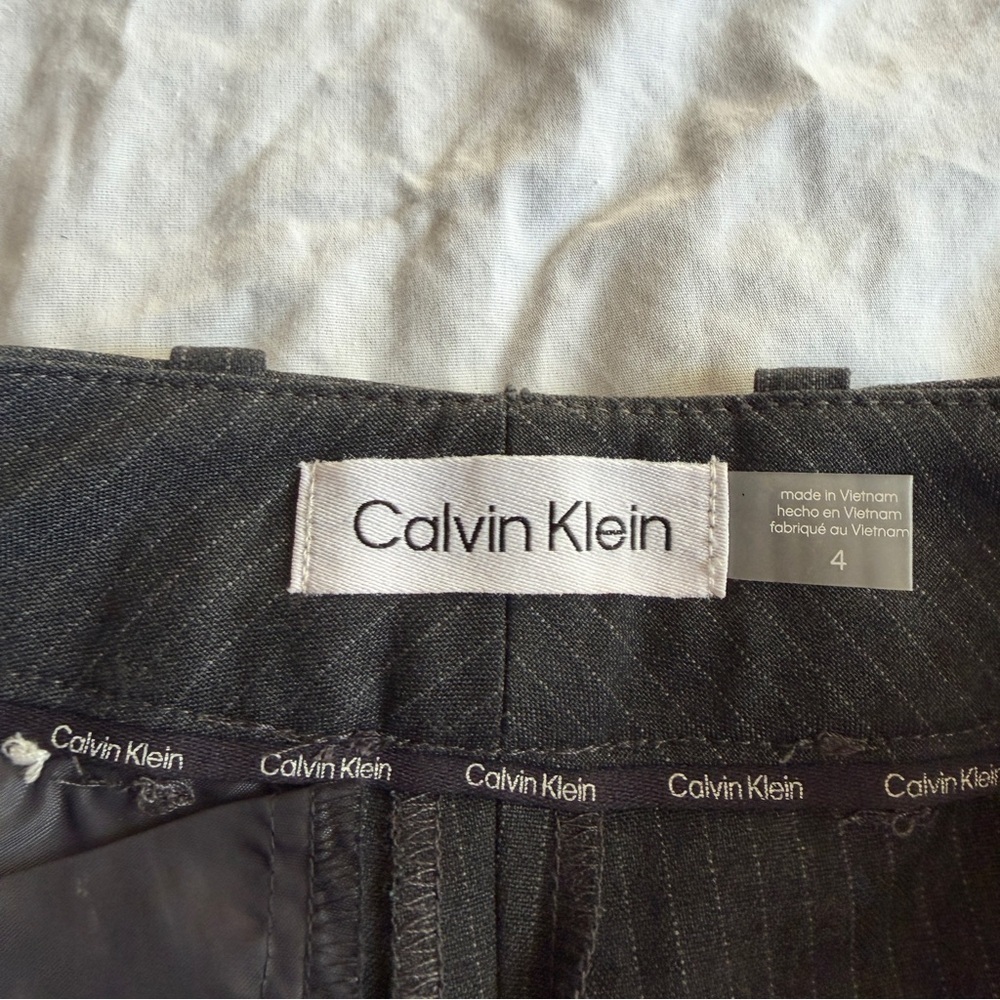 Calvin Klein High-Waisted Pinstripe Trousers – Size 4 (NWT) - Picture 8 of 9